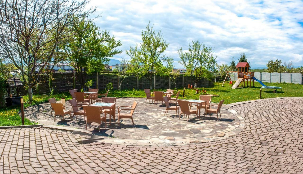 Aseltur Brasov Hotel ภายนอก รูปภาพ